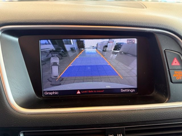 Audi Q5 Vehicle Full-screen Gallery Image 15