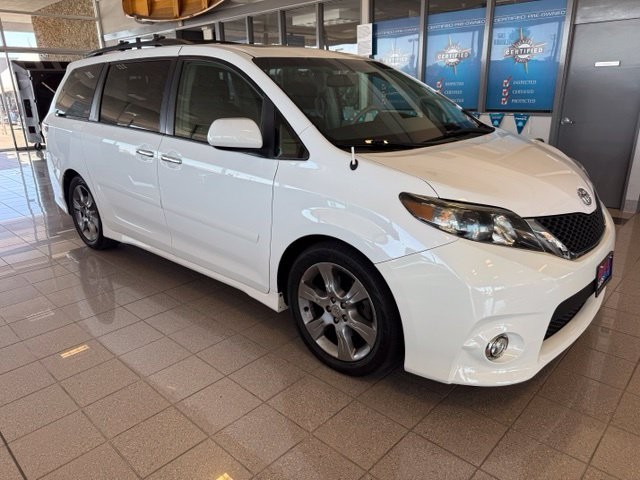 more details - toyota sienna