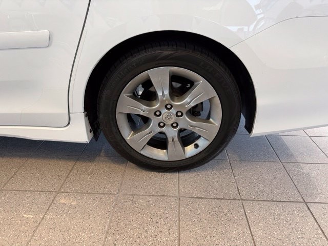 Toyota Sienna Vehicle Full-screen Gallery Image 11