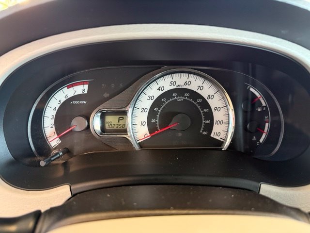 Toyota Sienna Vehicle Full-screen Gallery Image 13