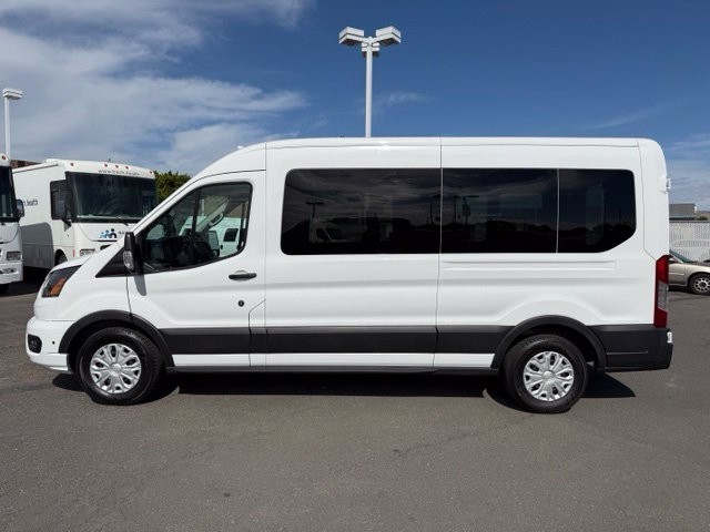 Ford Transit Passenger Wagon Vehicle Full-screen Gallery Image 06