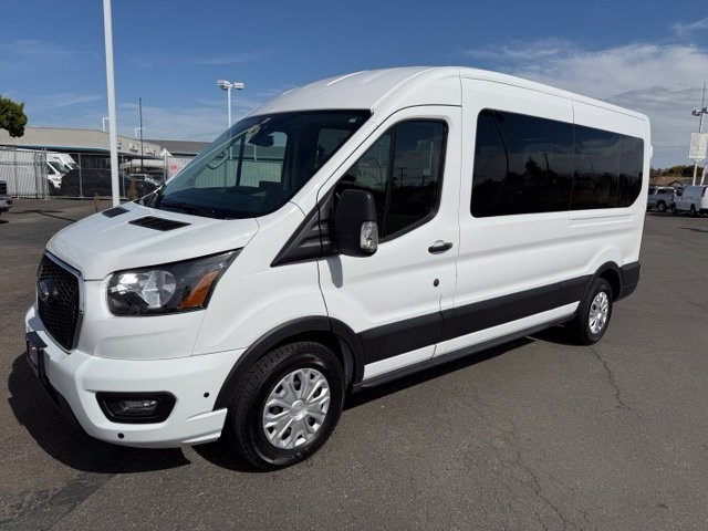Ford Transit Passenger Wagon Vehicle Full-screen Gallery Image 07