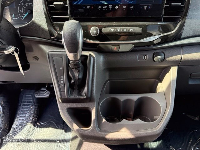 Ford Transit Passenger Wagon Vehicle Full-screen Gallery Image 15