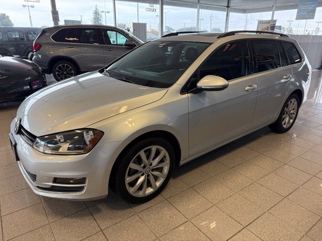 Volkswagen Golf SportWagen Vehicle Full-screen Gallery Image 08