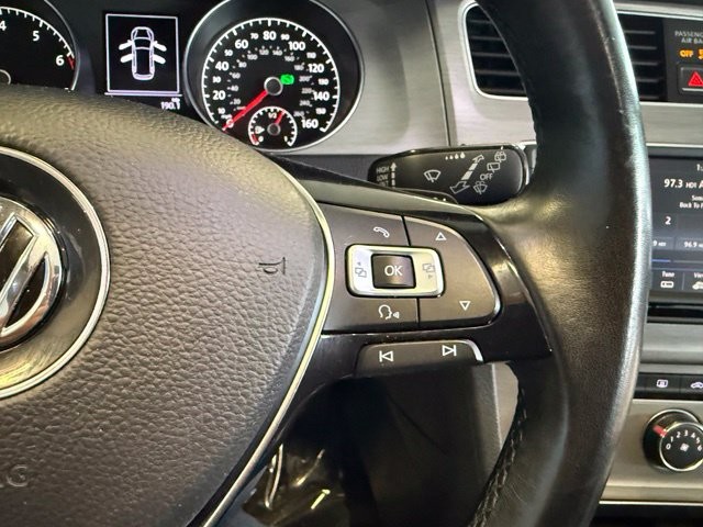 Volkswagen Golf SportWagen Vehicle Full-screen Gallery Image 19