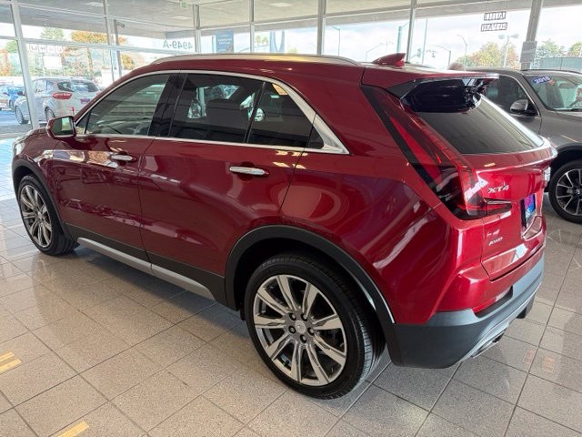 Cadillac XT4 Vehicle Full-screen Gallery Image 05
