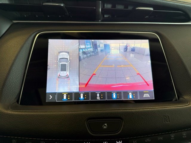 Cadillac XT4 Vehicle Full-screen Gallery Image 14