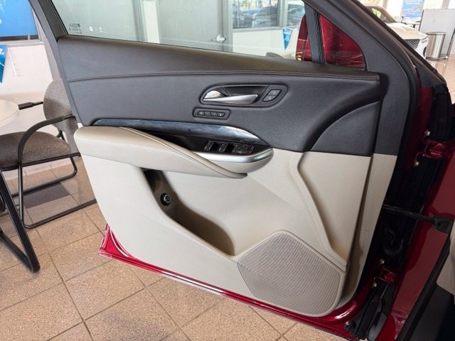 Cadillac XT4 Vehicle Full-screen Gallery Image 20