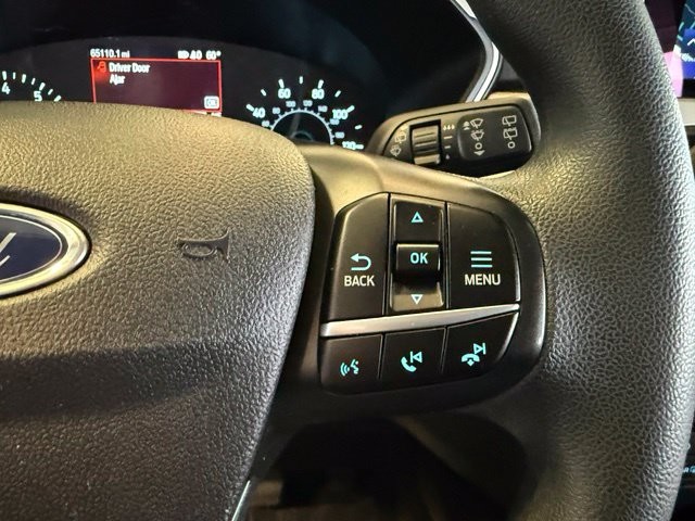 Ford Escape Vehicle Full-screen Gallery Image 19