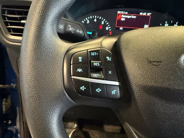 Ford Escape Vehicle Full-screen Gallery Image 20