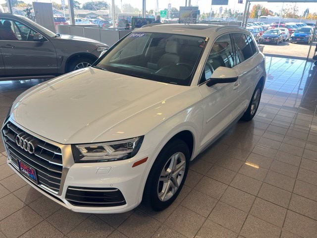 Audi Q5 Vehicle Full-screen Gallery Image 14