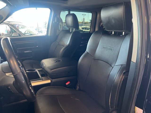 Ram 3500 Vehicle Full-screen Gallery Image 04