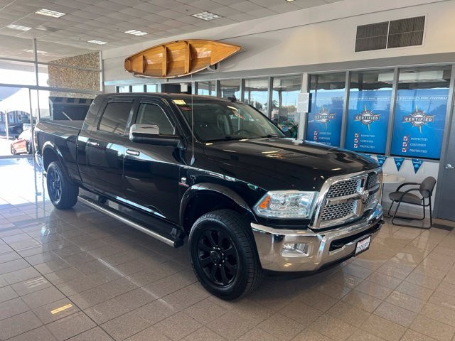 Ram 3500 Vehicle Full-screen Gallery Image 06