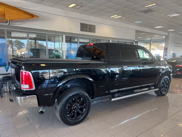 Ram 3500 Vehicle Full-screen Gallery Image 08