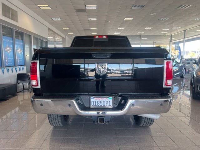 Ram 3500 Vehicle Full-screen Gallery Image 10