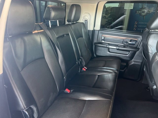 Ram 3500 Vehicle Full-screen Gallery Image 19