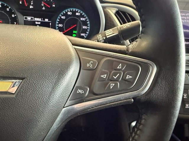Chevrolet Malibu Vehicle Full-screen Gallery Image 16