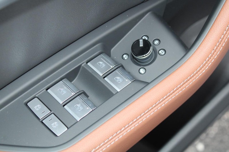 2024 Audi Q8 e-tron Premium Plus photo