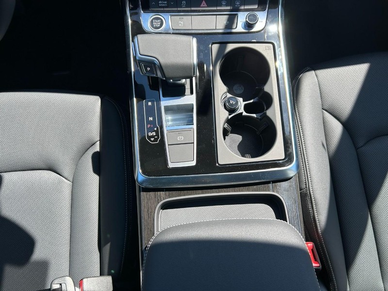 2024 Audi Q8 Premium Plus photo