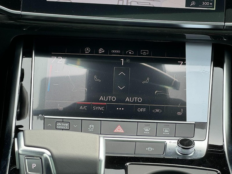 2025 Audi Q7 Premium photo