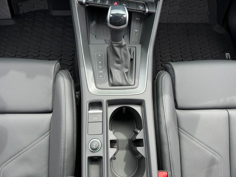 2024 Audi Q3 S line Premium photo