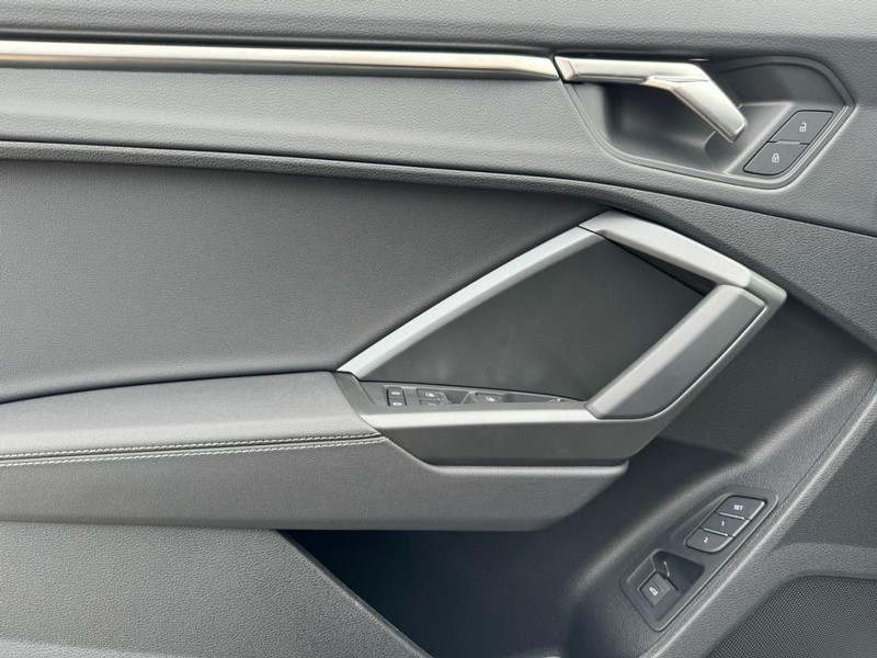 2024 Audi Q3 S line Premium photo