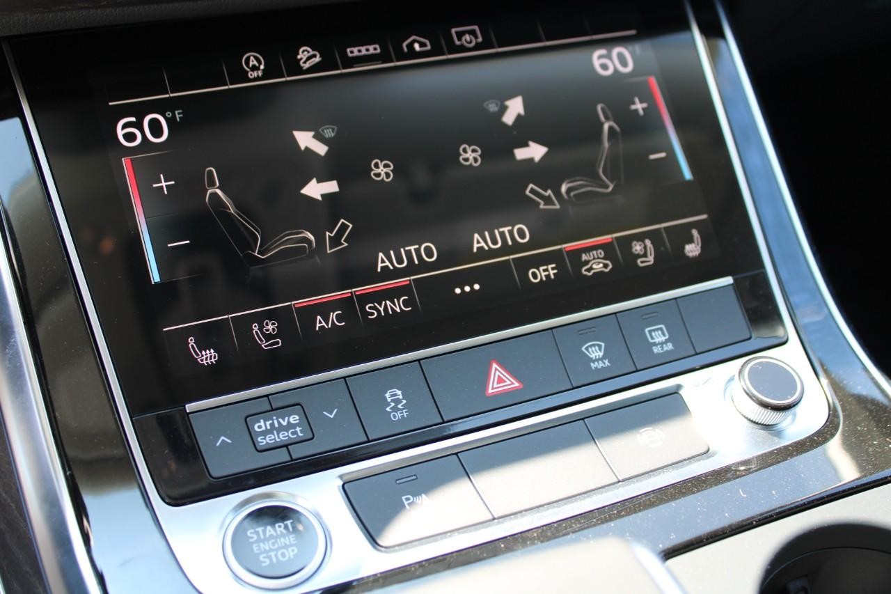 Audi Q8 Vehicle Full-screen Gallery Image 24