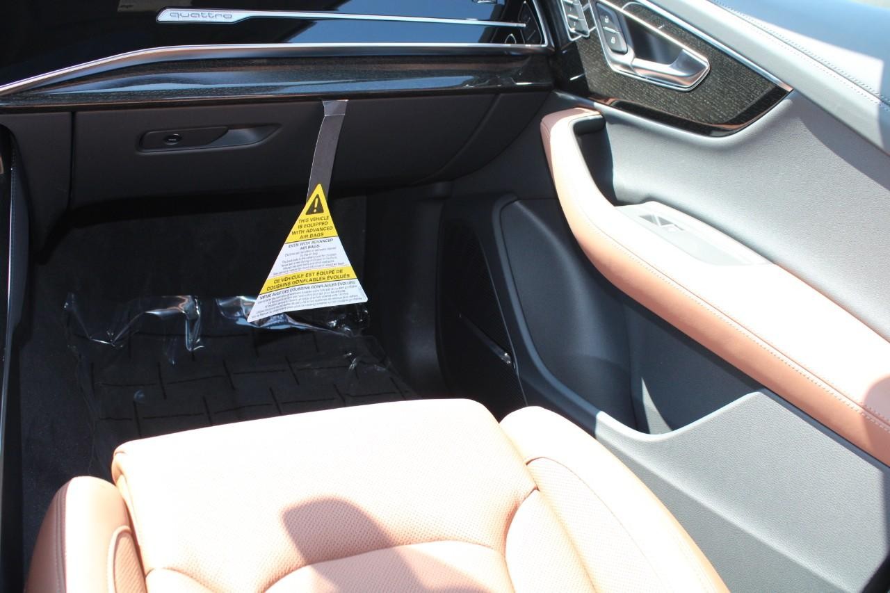 Audi Q7 Vehicle Full-screen Gallery Image 18