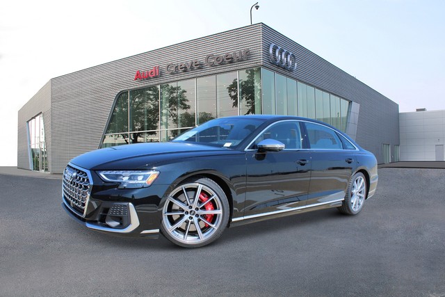 2023 Audi S8 Base's photo
