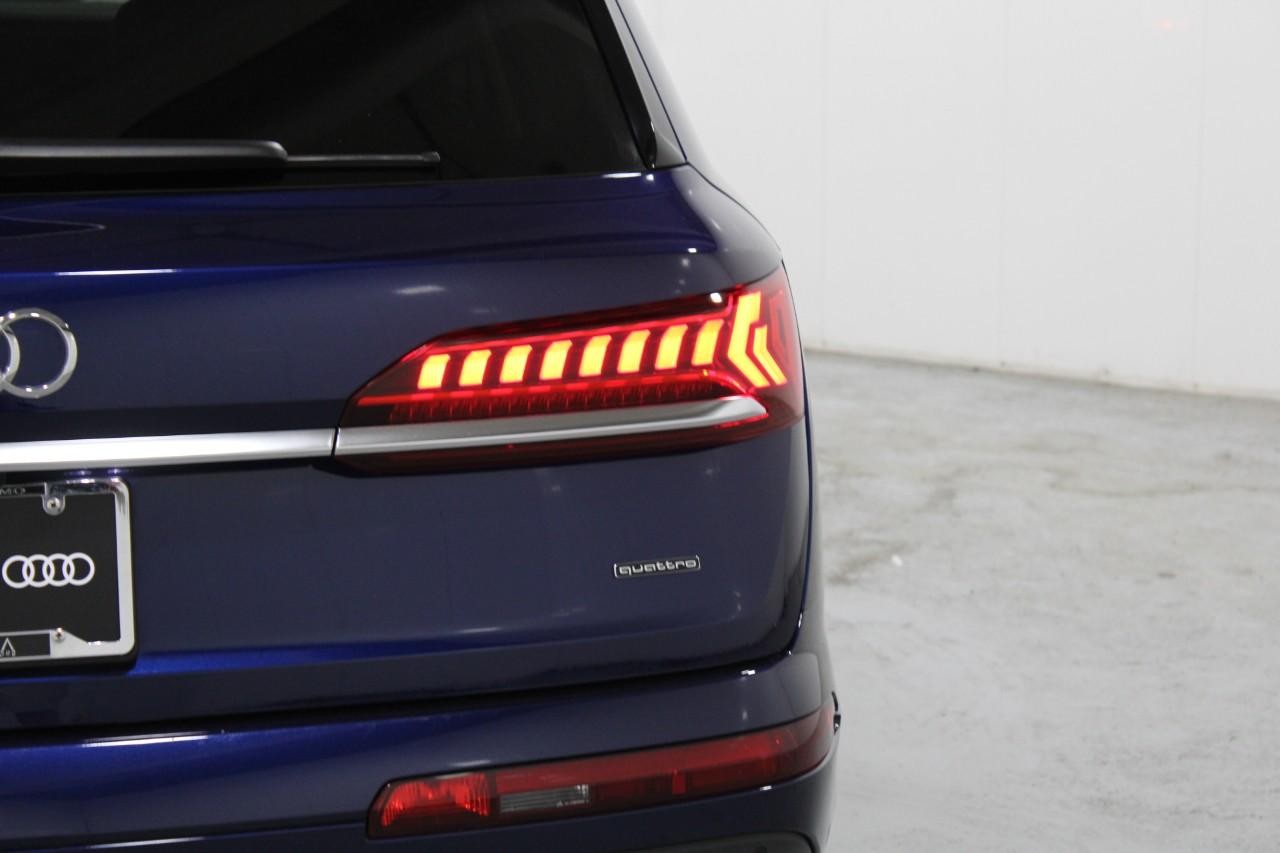 2023 Audi Q7 Premium photo