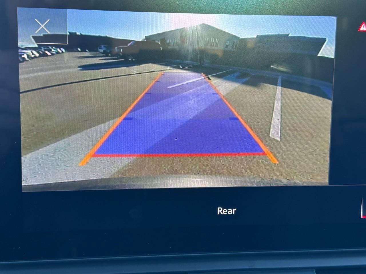 Audi Q5 Vehicle Full-screen Gallery Image 32