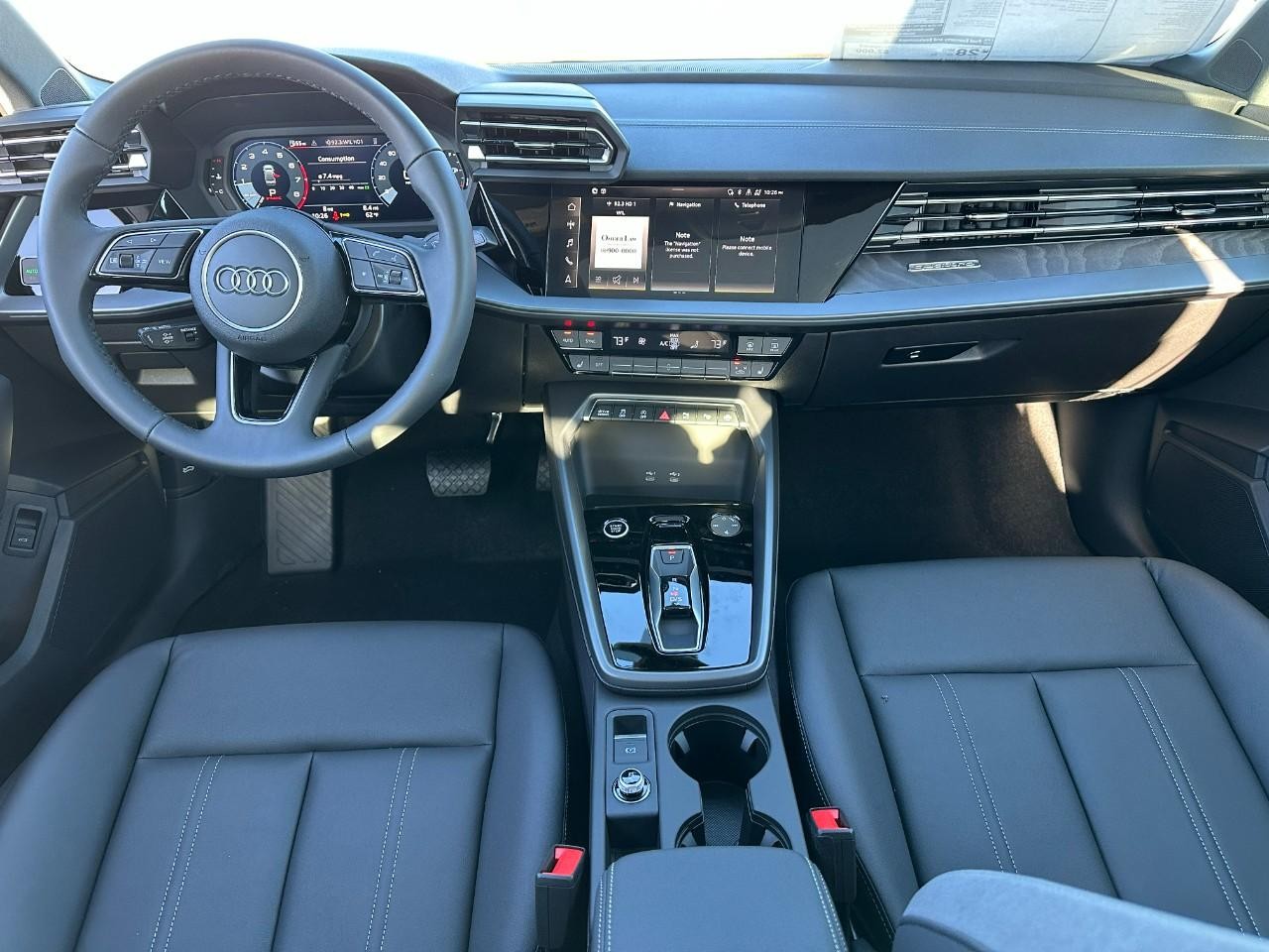 Audi A3 Vehicle Full-screen Gallery Image 12