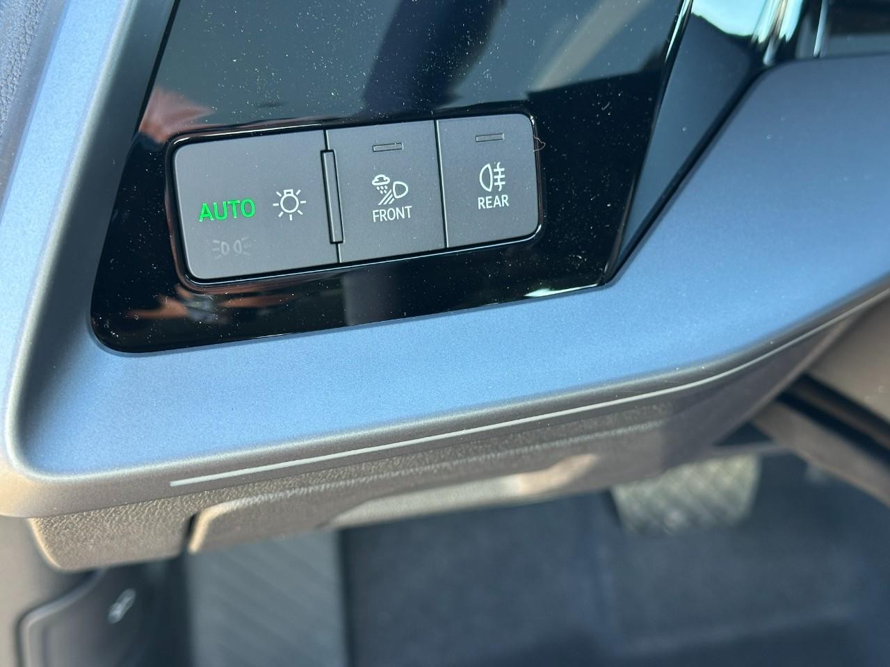 Audi A3 Vehicle Full-screen Gallery Image 25