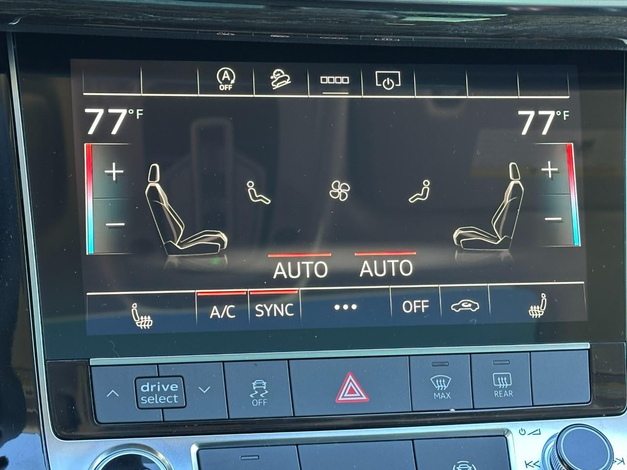 Audi Q8 Vehicle Full-screen Gallery Image 28