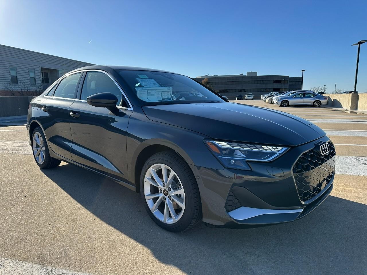 Audi A3 Vehicle Full-screen Gallery Image 04