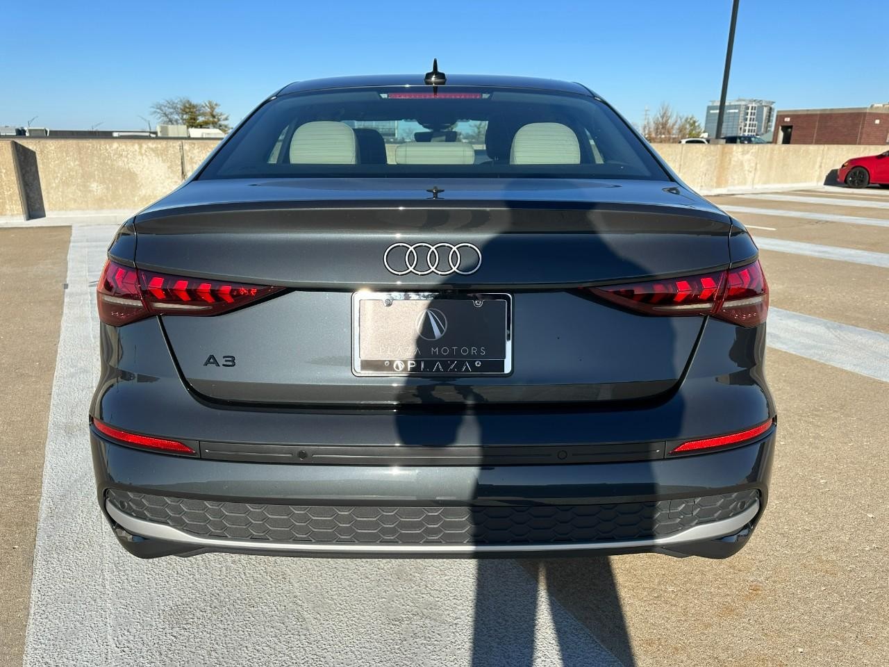 Audi A3 Vehicle Full-screen Gallery Image 05