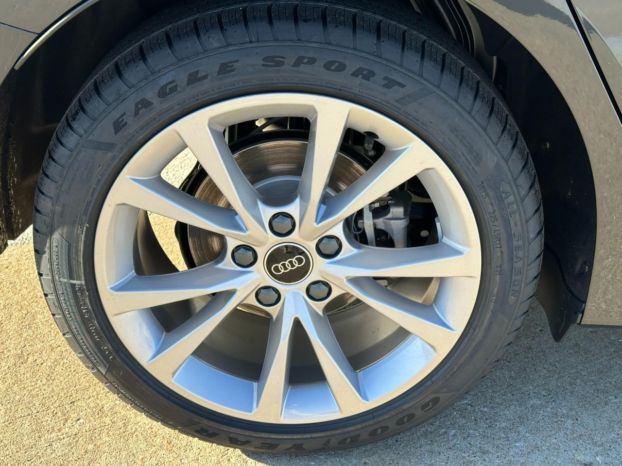 Audi A3 Vehicle Full-screen Gallery Image 07