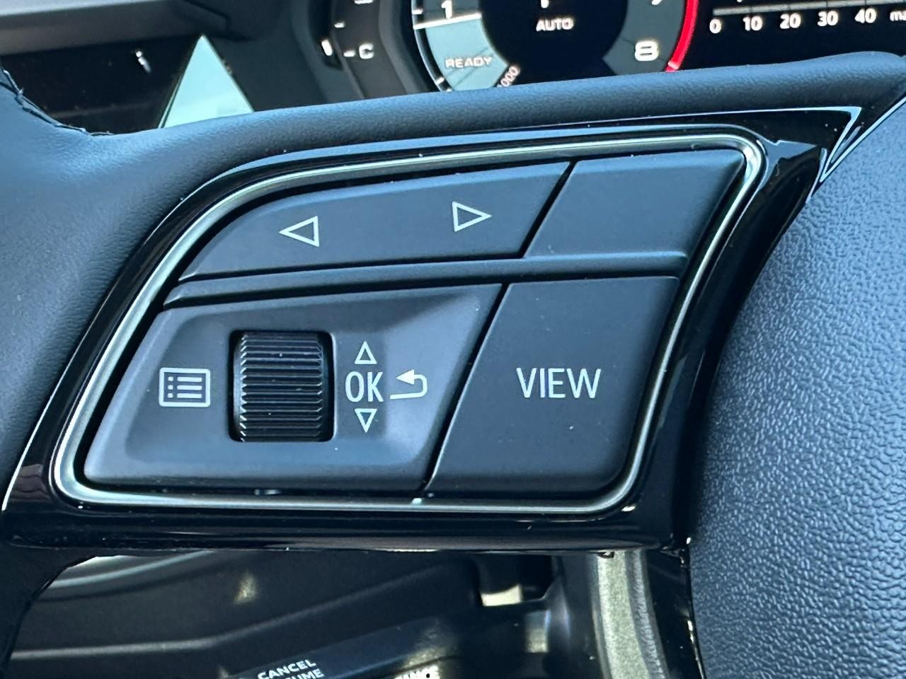 Audi A3 Vehicle Full-screen Gallery Image 25