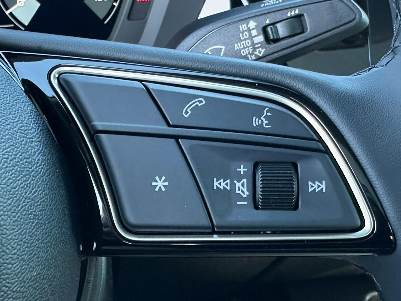 Audi A3 Vehicle Full-screen Gallery Image 26