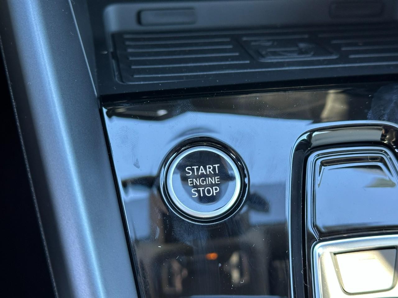 Audi A3 Vehicle Full-screen Gallery Image 30