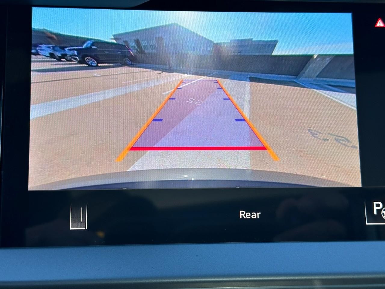 Audi A3 Vehicle Full-screen Gallery Image 32