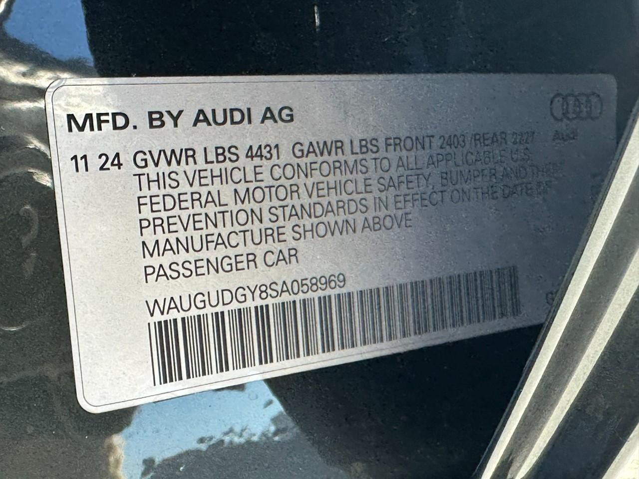 Audi A3 Vehicle Full-screen Gallery Image 33