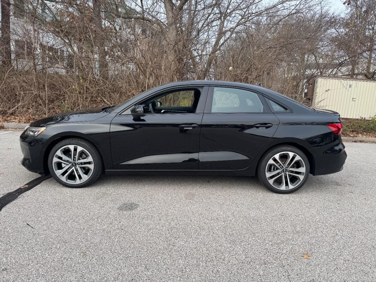 Audi A3 Vehicle Full-screen Gallery Image 02