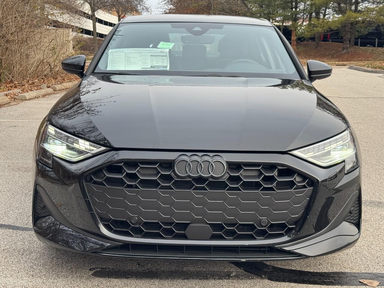 Audi A3 Vehicle Full-screen Gallery Image 07