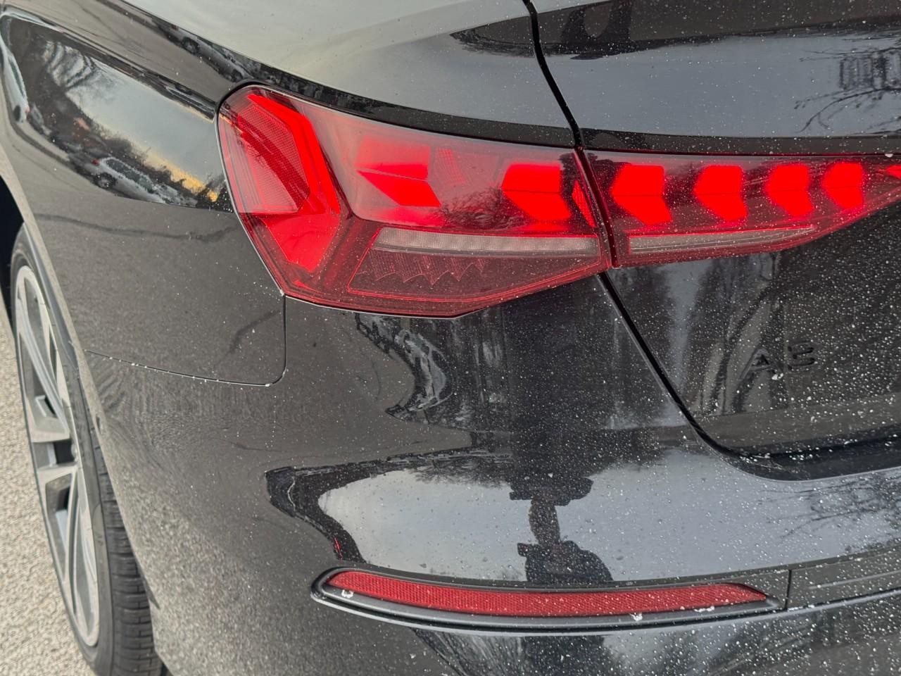 Audi A3 Vehicle Full-screen Gallery Image 11