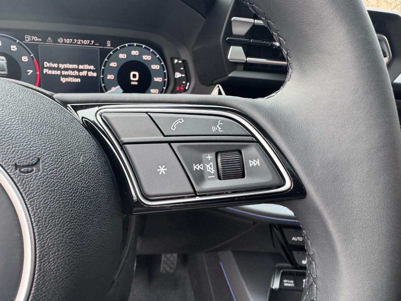 Audi A3 Vehicle Full-screen Gallery Image 22