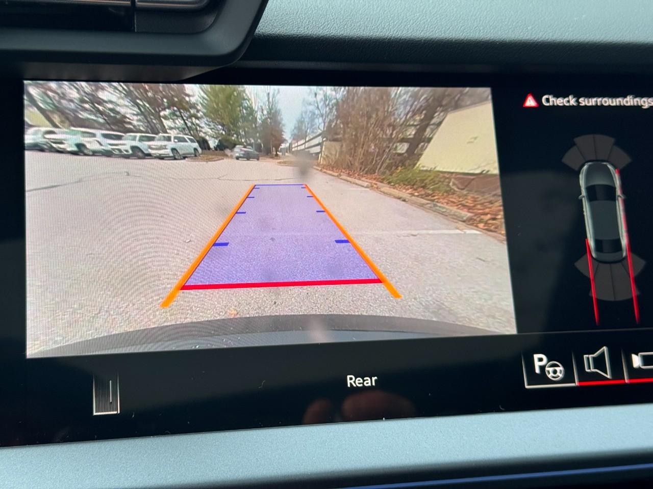 Audi A3 Vehicle Full-screen Gallery Image 25