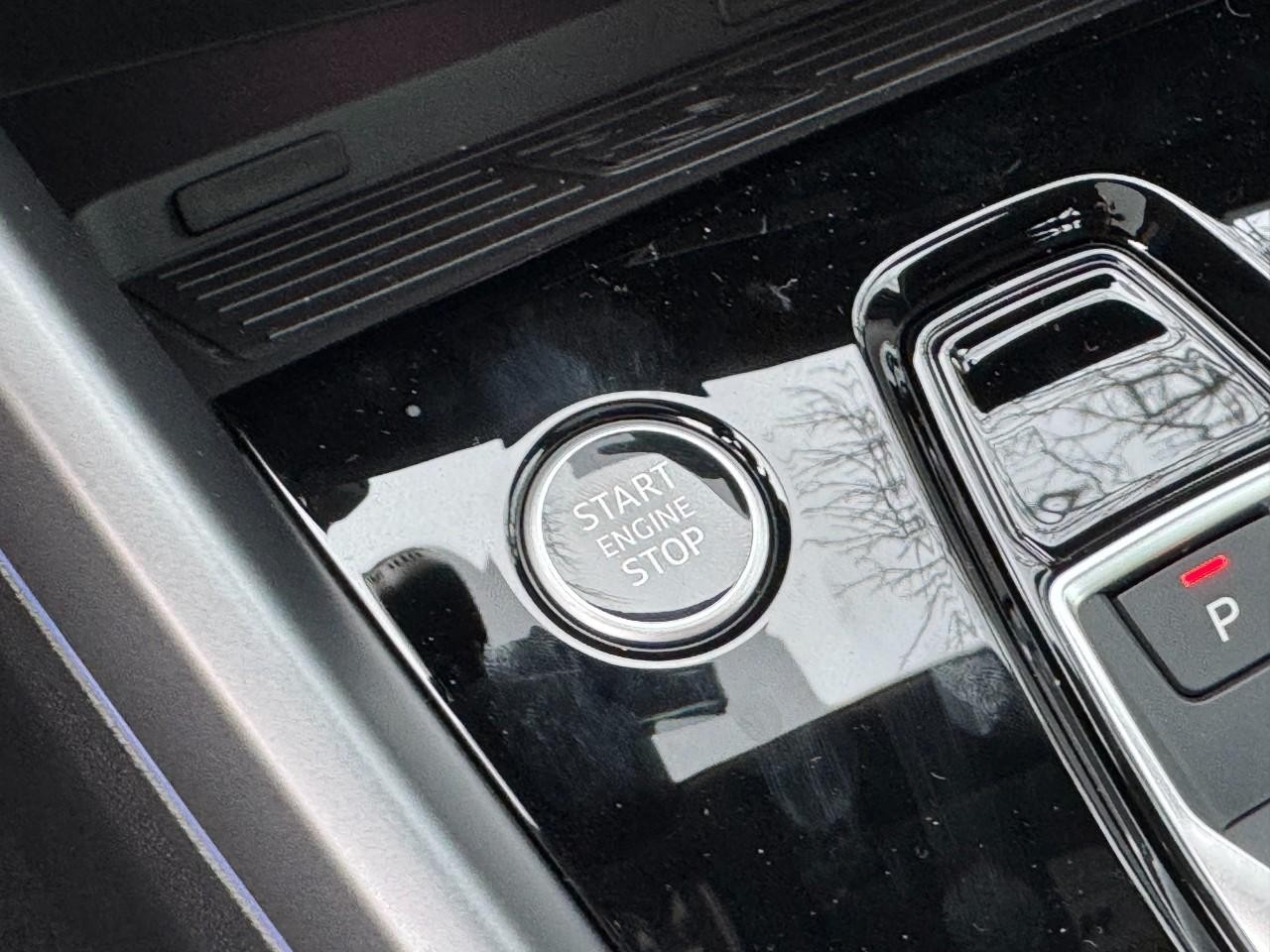 Audi A3 Vehicle Full-screen Gallery Image 28