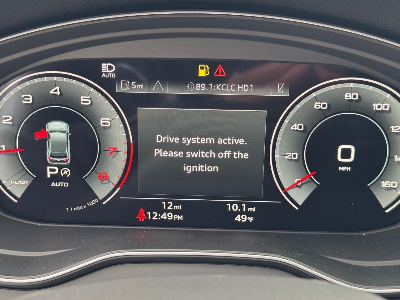 Audi Q5 Vehicle Full-screen Gallery Image 23