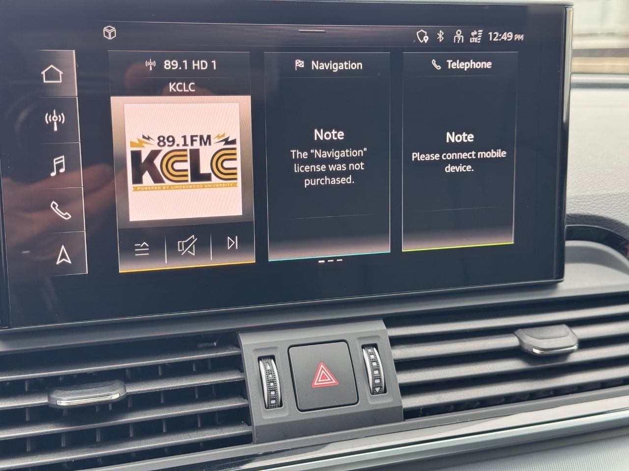 Audi Q5 Vehicle Full-screen Gallery Image 24